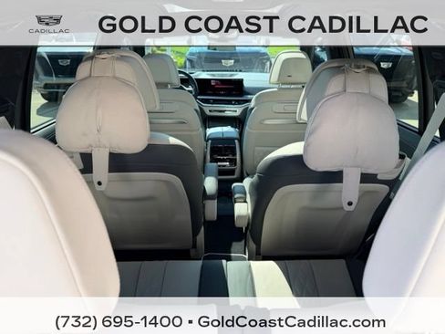 Used 2025 BMW X7 M60i AWD/4WD image 13