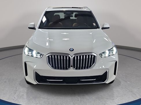 Used 2026 BMW X5 xDrive40i w/ Climate Comfort Package AWD/4WD image 2