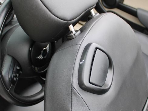 Used 2012 MINI Cooper Convertible image 28