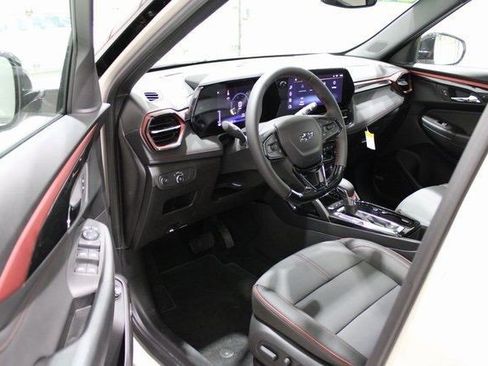 New 2026 Chevrolet TrailBlazer RS w/ Convenience Package image 2