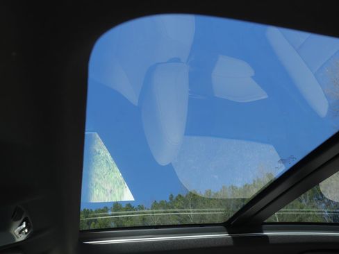 Used 2023 BMW X1 xDrive28i w/ Premium Package image 29