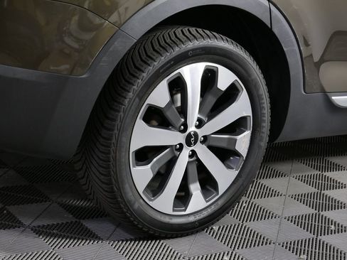 Used 2022 Kia Telluride S AWD/4WD image 11