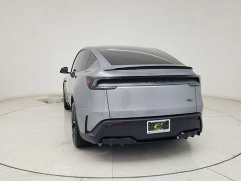 Used 2026 Tesla Model Y Performance AWD/4WD image 8
