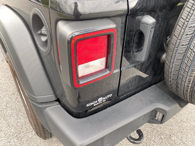 Used 2023 Jeep Wrangler Unlimited Sport AWD/4WD image 6