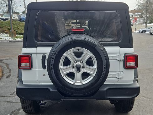 Used 2020 Jeep Wrangler Unlimited Sport S image 27