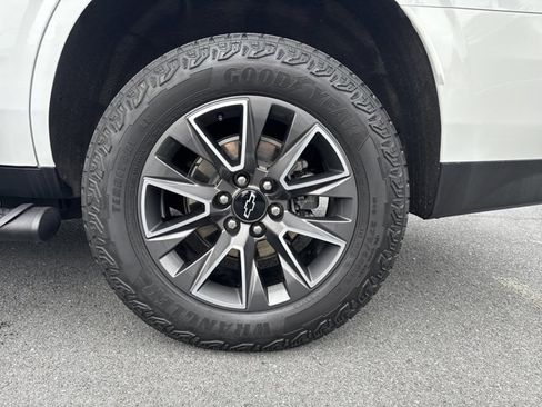 Used 2023 Chevrolet Tahoe Z71 w/ Luxury Package image 11