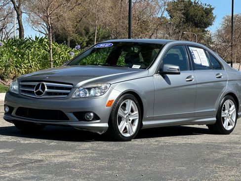 Used 2010 Mercedes-Benz C 300 Sport image 9