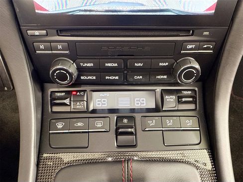 Used 2019 Porsche 911 Speedster image 20