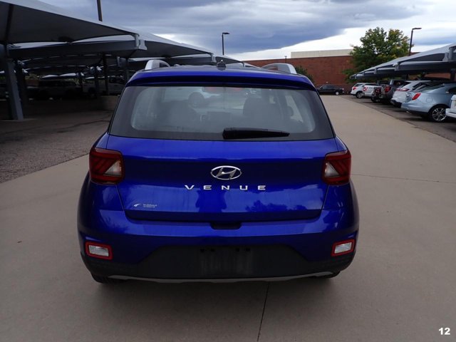 Used 2025 Hyundai Venue Limited FWD image 3