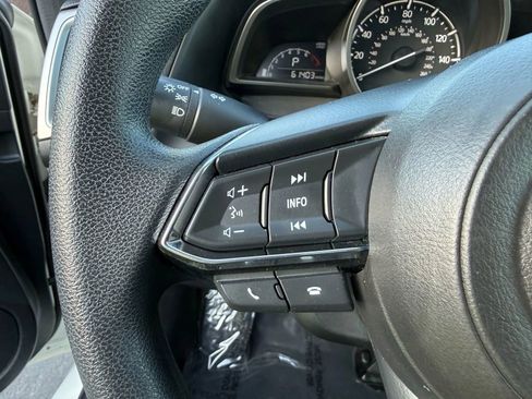 Used 2017 MAZDA MAZDA3 Sport image 20