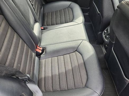 Used 2017 Ford Fusion SE w/ Equipment Group 201A FWD image 12