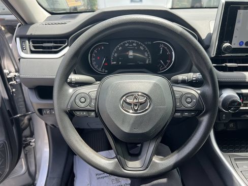 Used 2025 Toyota RAV4 XLE w/ Convenience Package FWD image 18