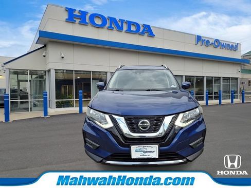 Used 2020 Nissan Rogue S w/ Special Edition Package AWD/4WD image 2