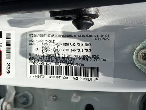 Used 2022 Toyota Tacoma SR5 RWD image 29