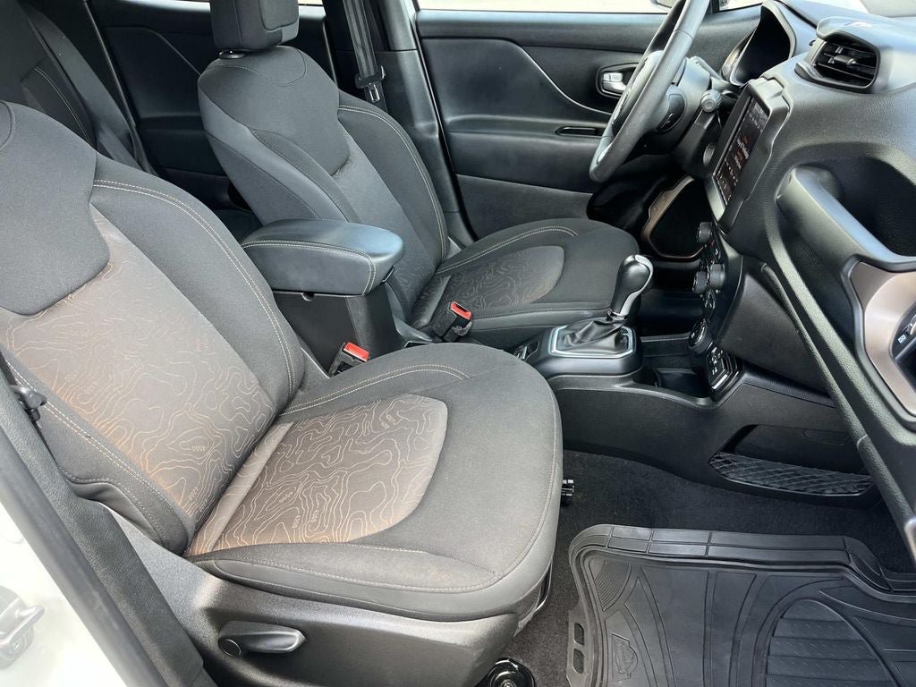Used 2023 Jeep Renegade Latitude AWD/4WD image 26