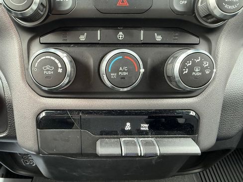 Used 2023 RAM 1500 Big Horn image 24