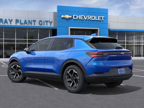New 2026 Chevrolet Equinox EV LT image 3