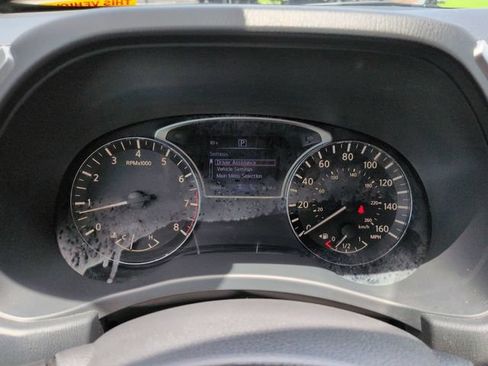 Used 2020 Nissan Pathfinder SL w/ Cargo Package FWD image 30