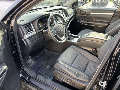 Used 2014 Toyota Highlander Plus image 26