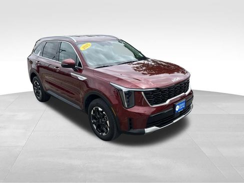 Used 2025 Kia Sorento S AWD/4WD image 9