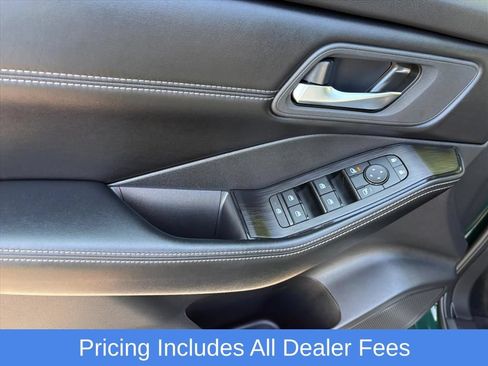 Certified 2026 Nissan Rogue Dark Armor AWD/4WD image 23