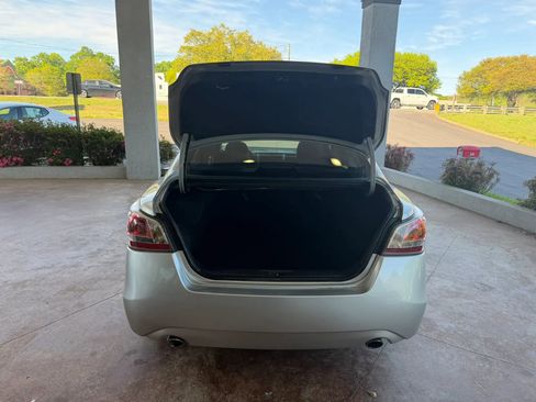 Used 2014 Nissan Altima 2.5 S w/ Display Audio Package image 23