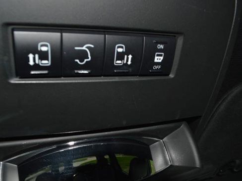 Used 2018 Dodge Grand Caravan GT FWD image 22