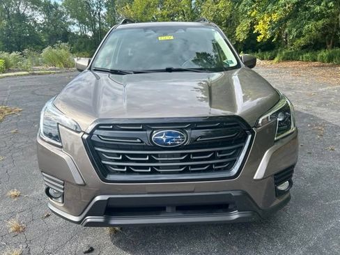 Used 2022 Subaru Forester Premium AWD/4WD image 10