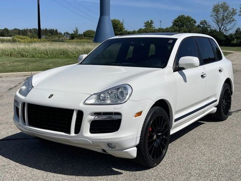 Used 2009 Porsche Cayenne GTS image 2