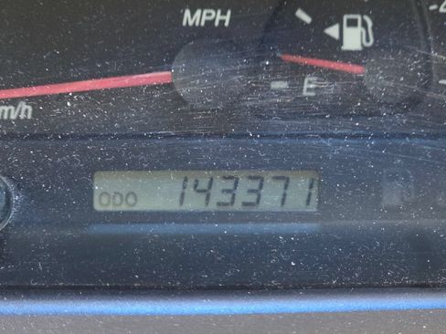 Used 2004 Toyota Camry XLE FWD image 21