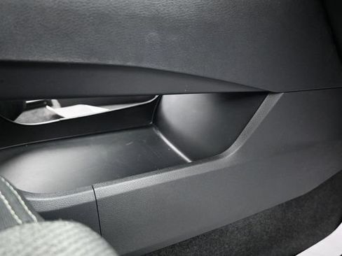 Used 2026 Nissan Rogue SV FWD image 39