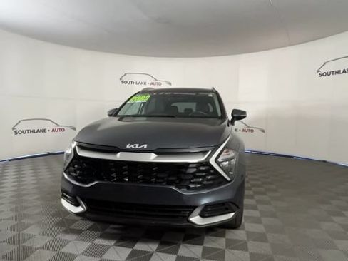 Certified 2023 Kia Sportage EX AWD/4WD image 4