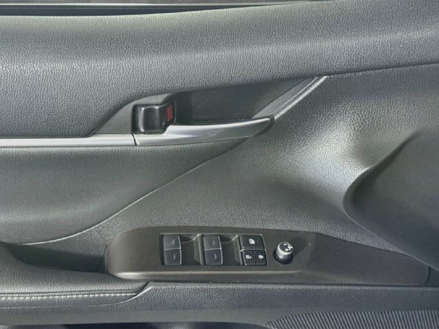 Used 2023 Toyota Camry XSE FWD image 23