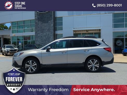 Used 2018 Subaru Outback 2.5i Limited AWD/4WD image 4