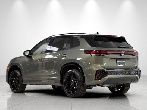 New 2026 Volkswagen Tiguan SE R-Line AWD/4WD image 3