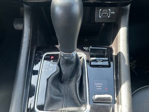 Used 2024 Jeep Compass Latitude image 23