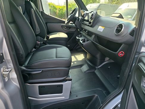 New 2025 Mercedes-Benz Sprinter 2500 image 11
