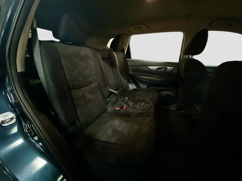 Used 2015 Nissan Rogue SV w/ SV Premium Package image 26