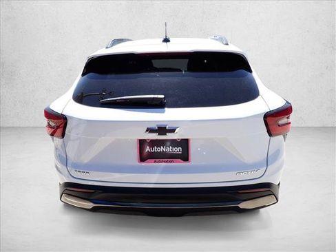 New 2026 Chevrolet Trax ACTIV FWD image 3