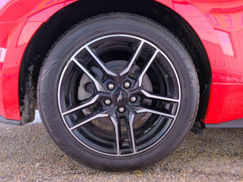 Used 2022 Ford Mustang Premium image 40