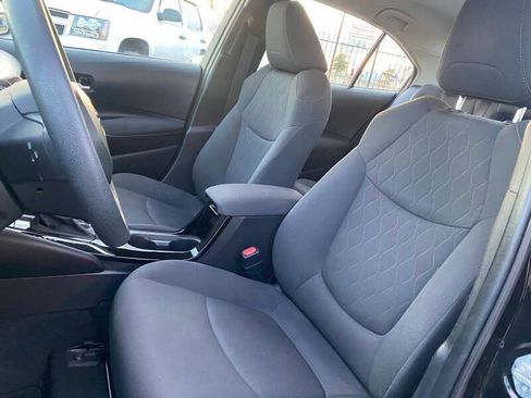 Used 2021 Toyota Corolla LE image 16