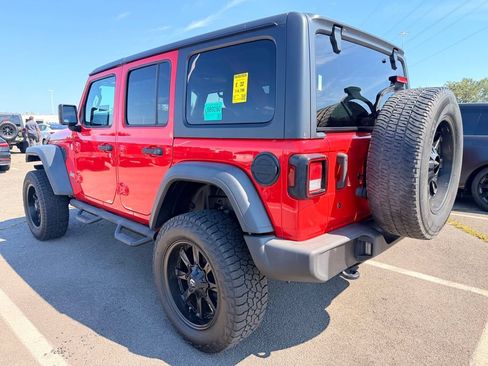 Used 2018 Jeep Wrangler Unlimited Sport S AWD/4WD image 3
