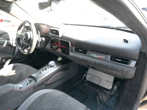 Used 2022 Maserati MC20 Coupe image 36