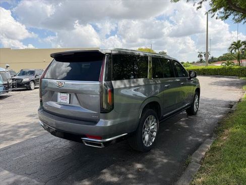 Used 2021 Cadillac Escalade ESV Premium Luxury w/ Driver Assist Tech Package AWD/4WD image 7