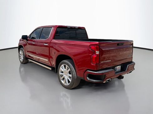 Used 2022 Chevrolet Silverado 1500 High Country w/ High Country Premium Package AWD/4WD image 5