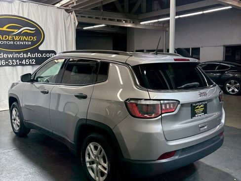 Used 2020 Jeep Compass Sport image 4