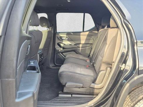 Certified 2023 Chevrolet Traverse LT FWD image 19