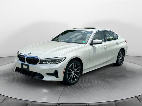 Used 2021 BMW 330i xDrive Sedan w/ Convenience Package AWD/4WD image 3