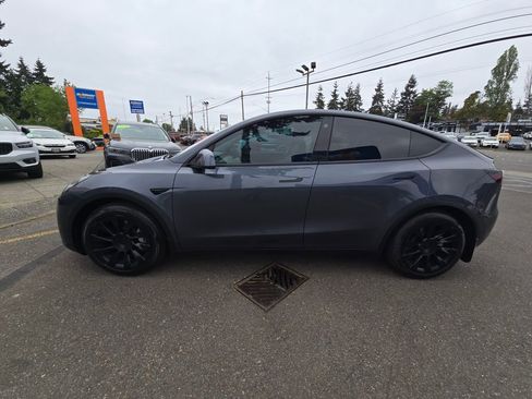Used 2021 Tesla Model Y Long Range AWD/4WD image 4