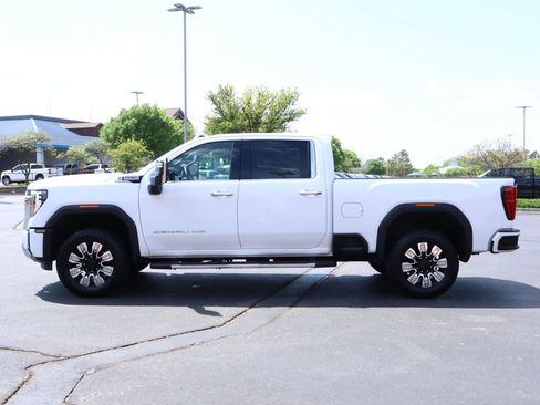 Used 2024 GMC Sierra 2500 Denali w/ Denali Reserve Package AWD/4WD image 36